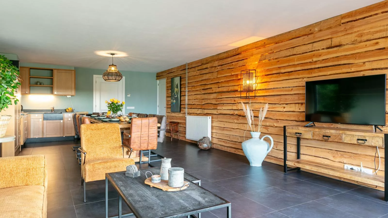 De Hoeve II-Indoor