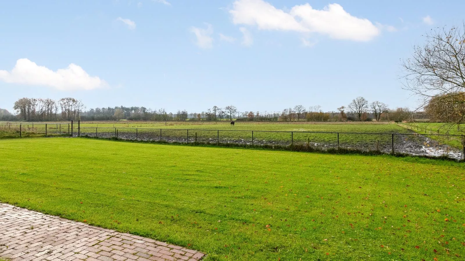 De Hoeve II-View summer