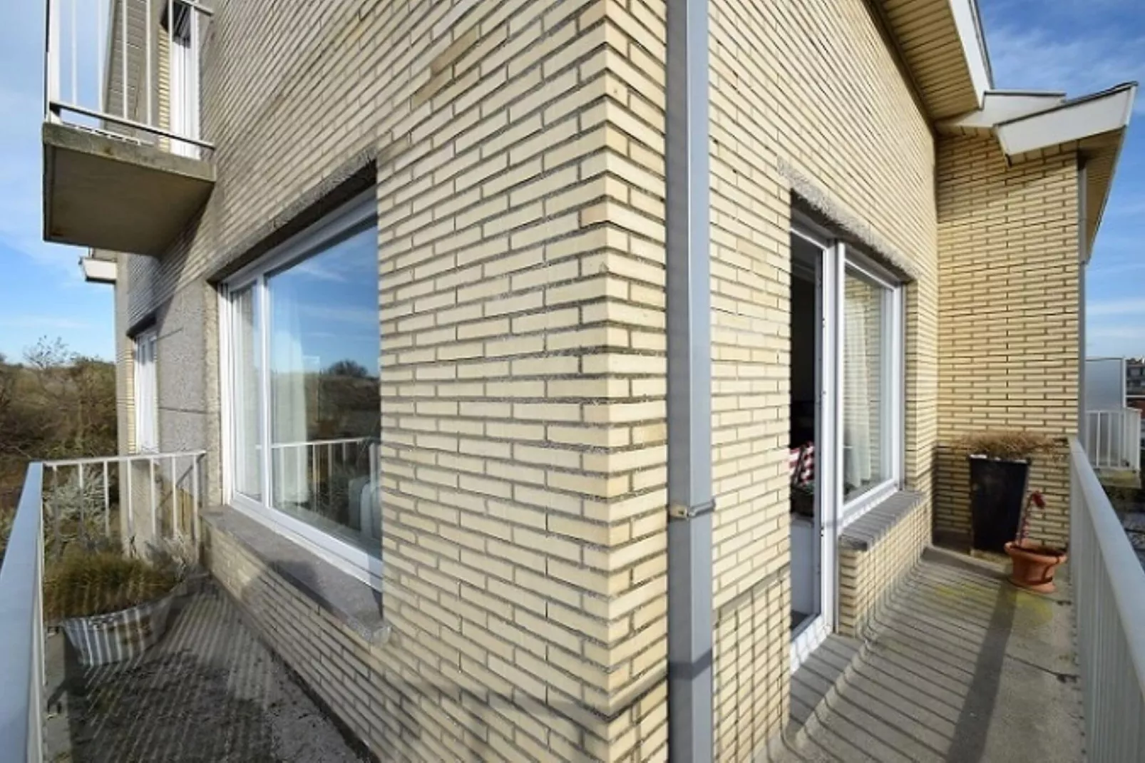 Du Parc 00006-Terrace balcony