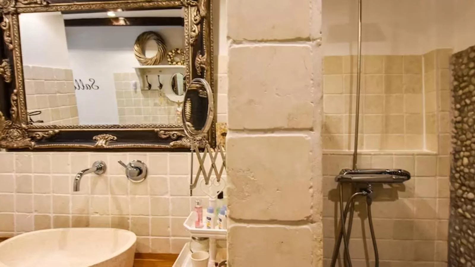 Caballero-Bathroom