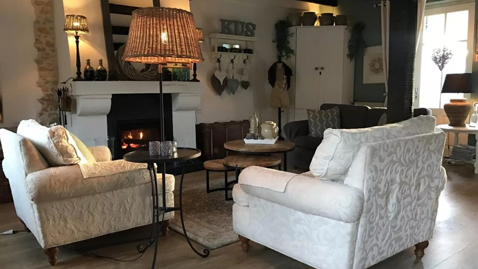 Caballero-Living room