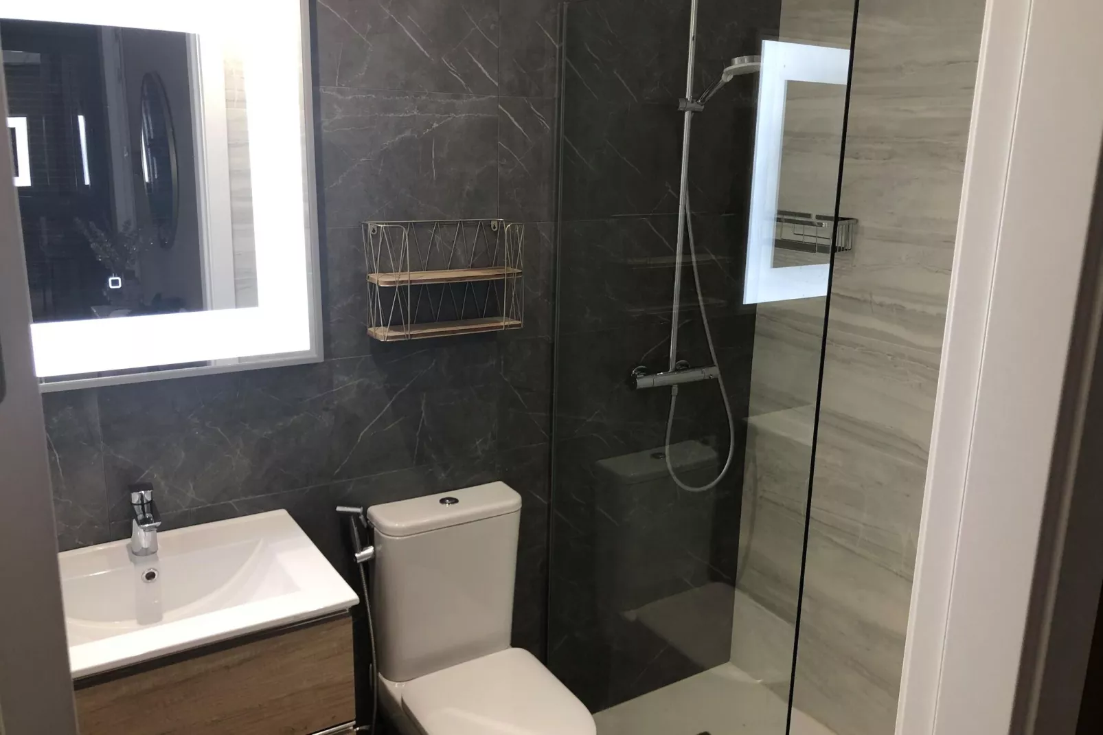 Villa Perla-Bathroom