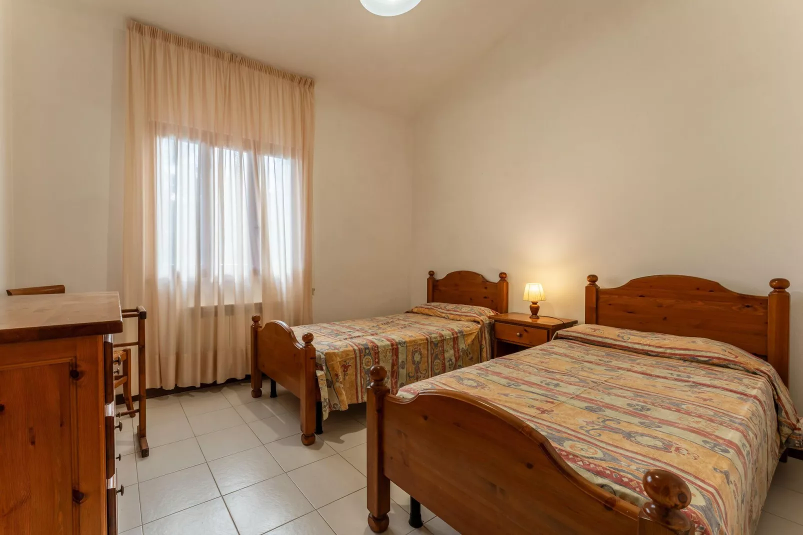 Iana-Bedroom