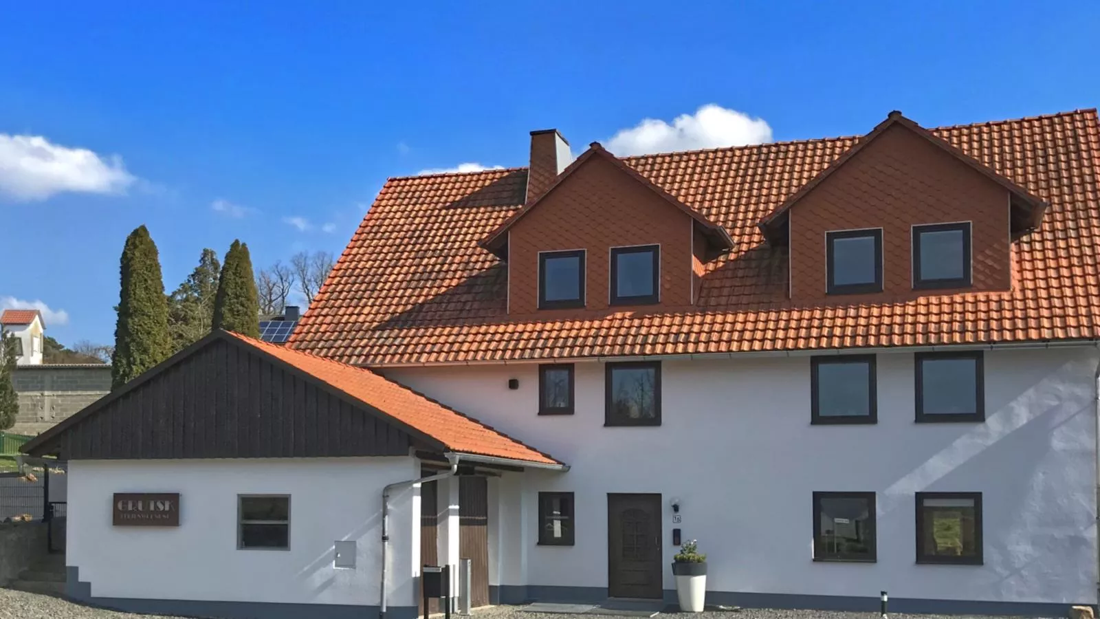 Grutsk-Exterior summer