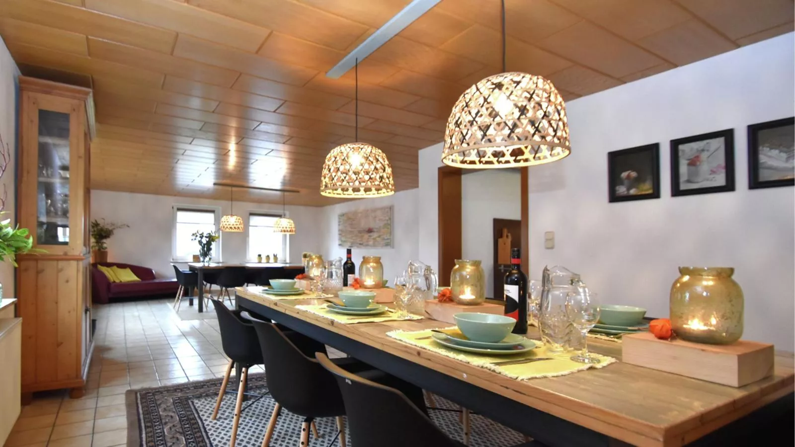 Grutsk-Dining room