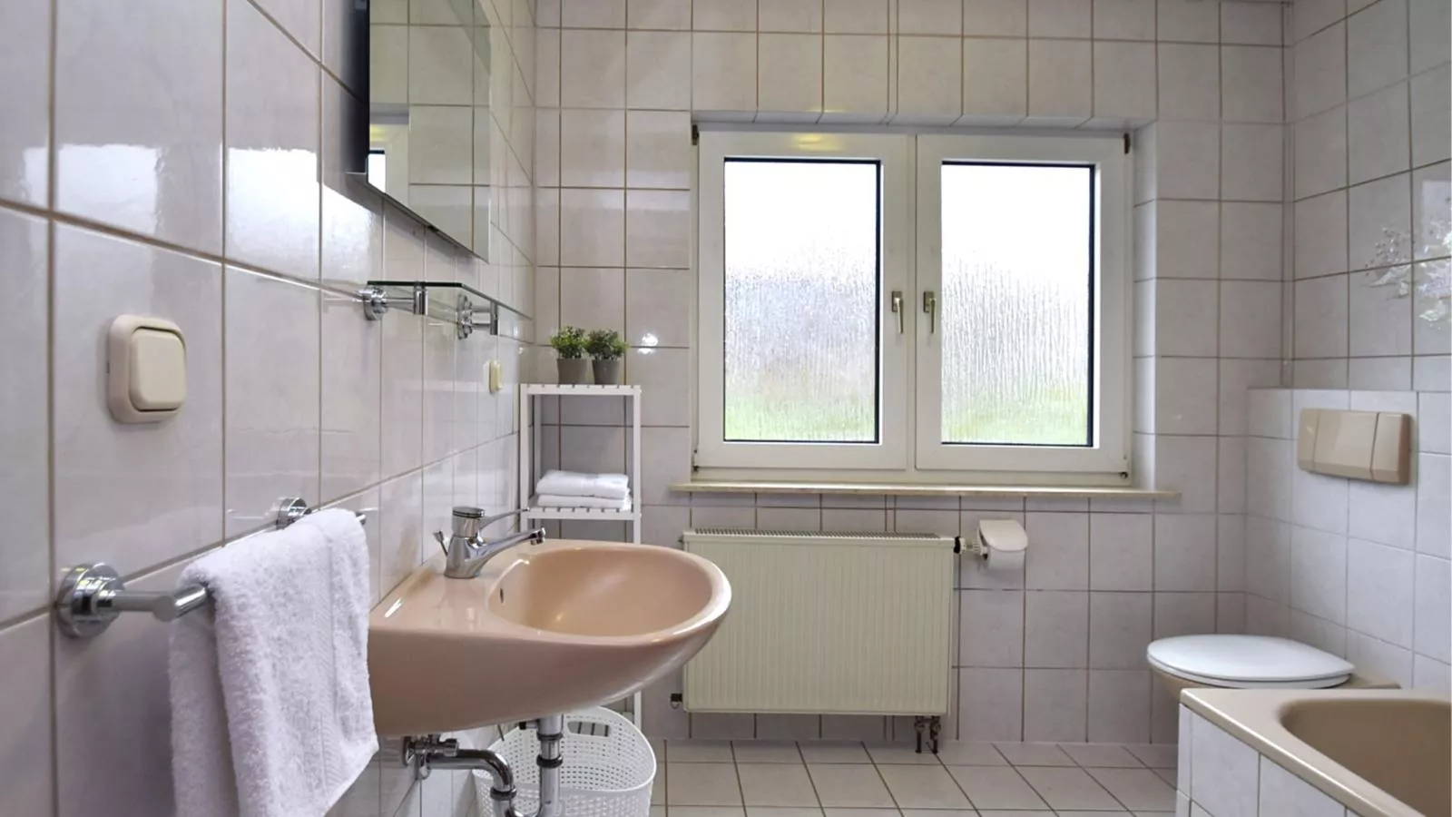 Grutsk-Bathroom