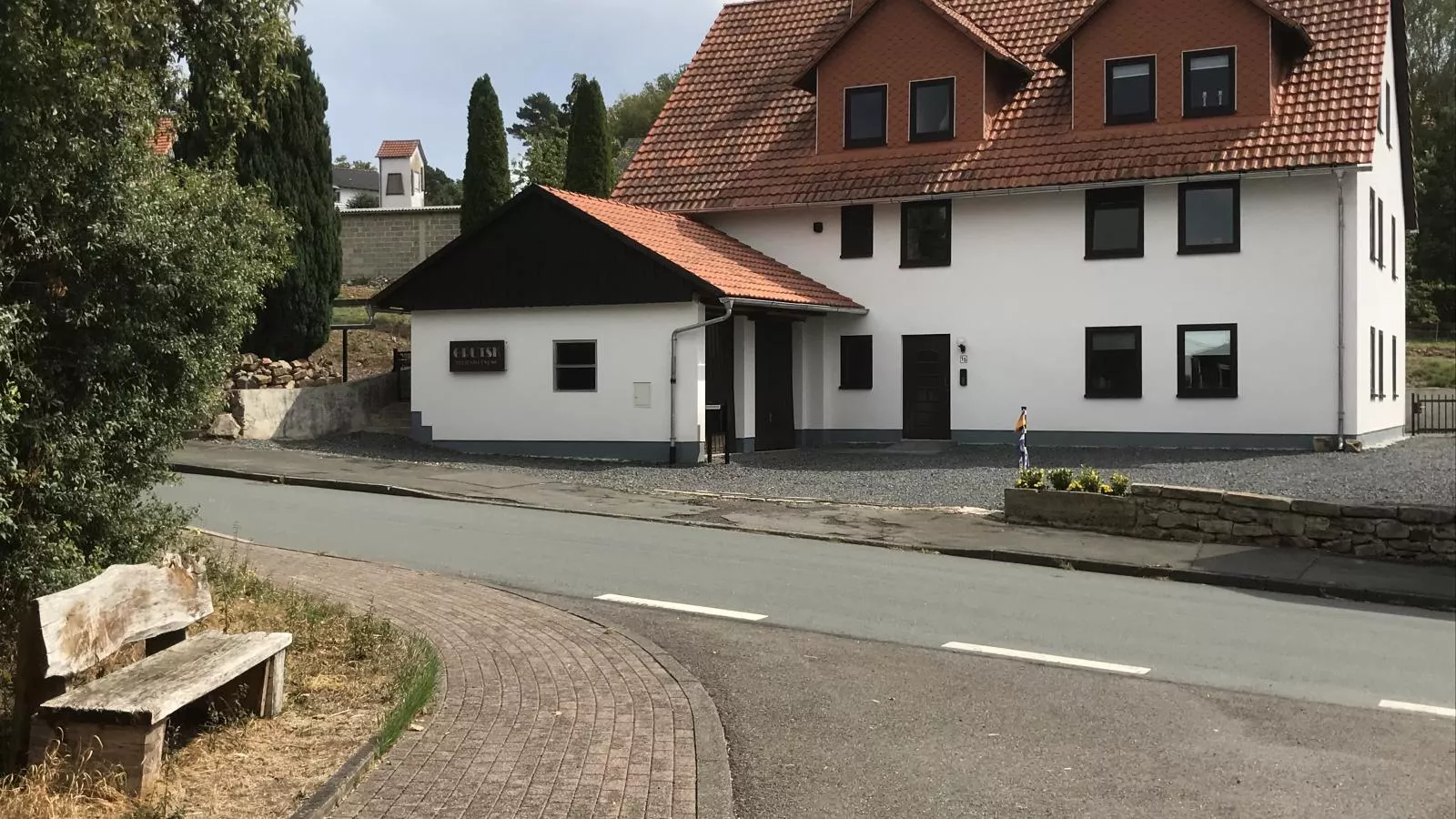 Grutsk-Exterior summer