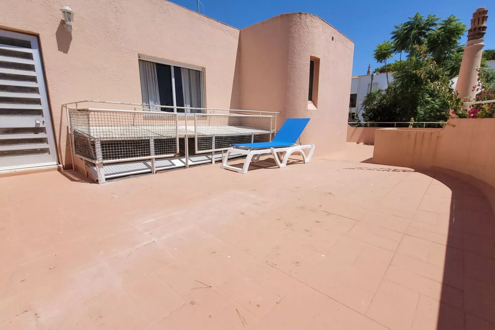 Carina-Terrace balcony