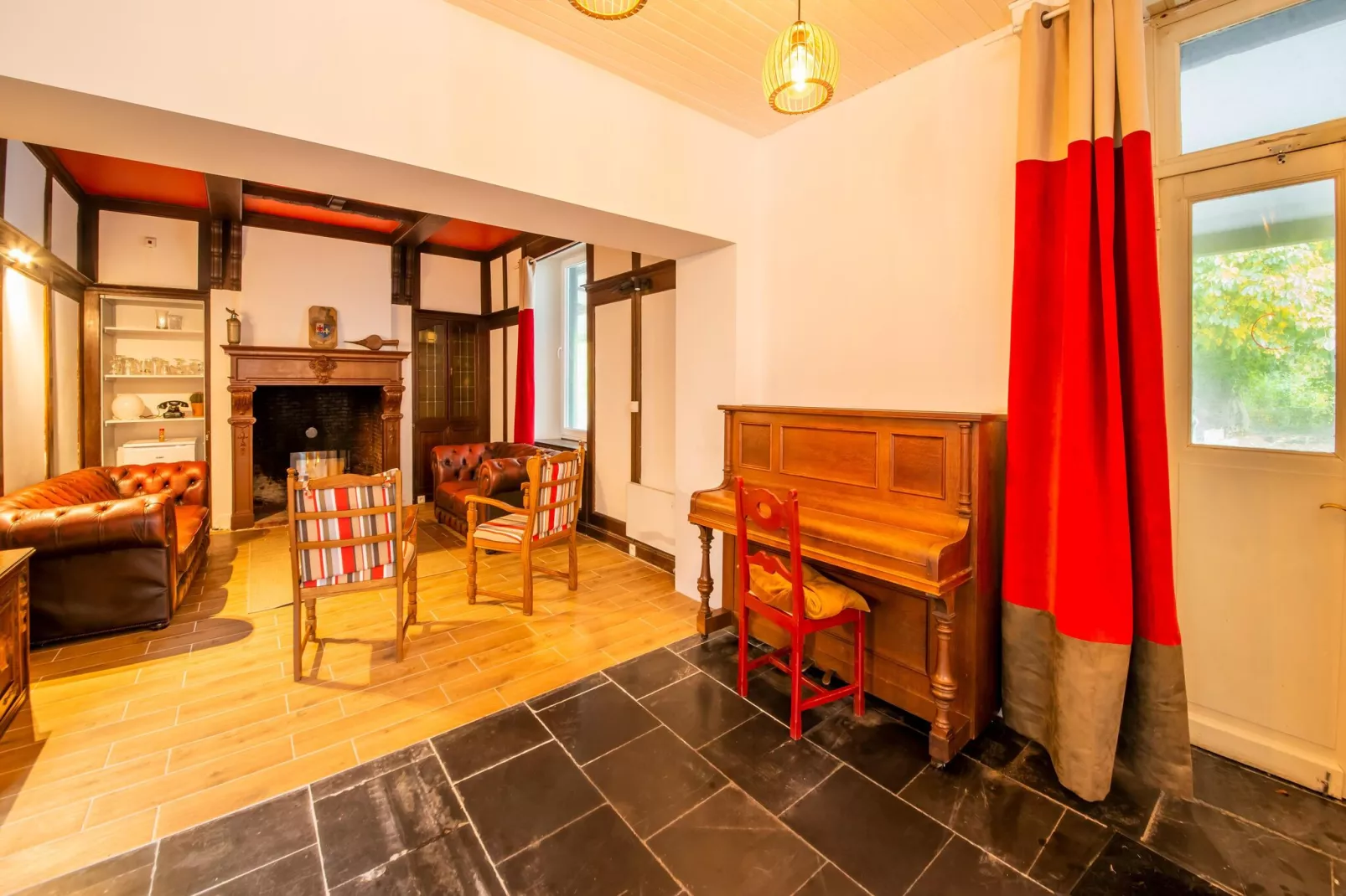 La Forgerie et Tiny-Living room