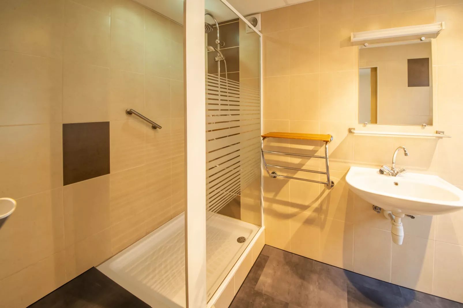 La Forgerie et Tiny-Bathroom