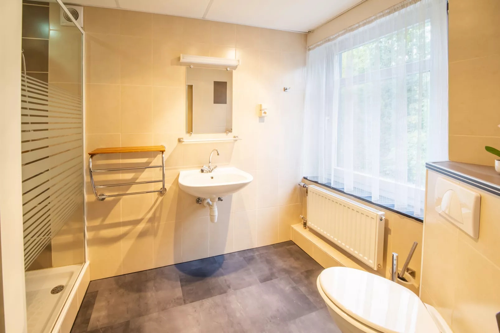 La Forgerie et Tiny-Bathroom