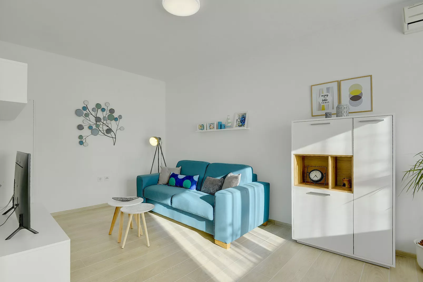 Ljuba-Living room