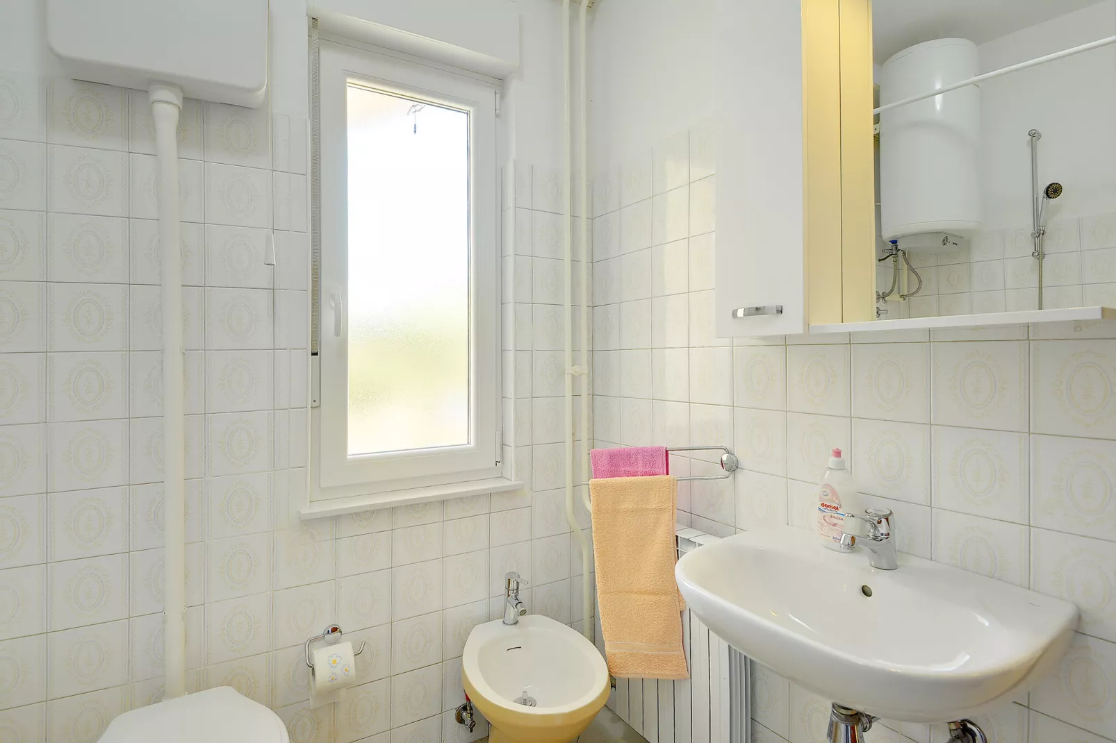 Ljuba-Bathroom