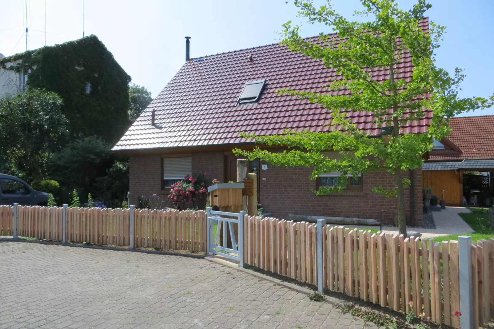 Sandkorn-Exterior summer
