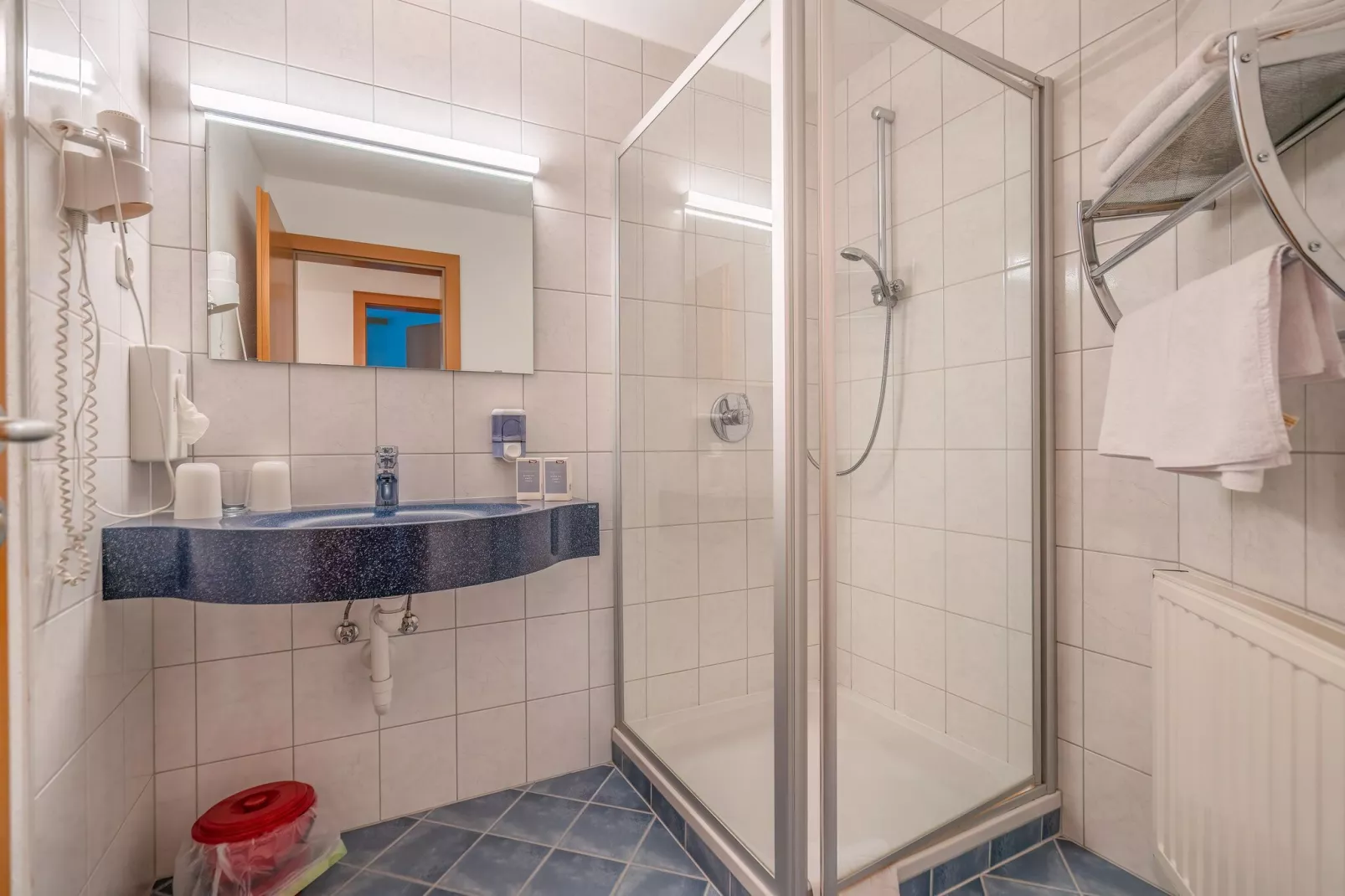 Apartment 10-Bathroom