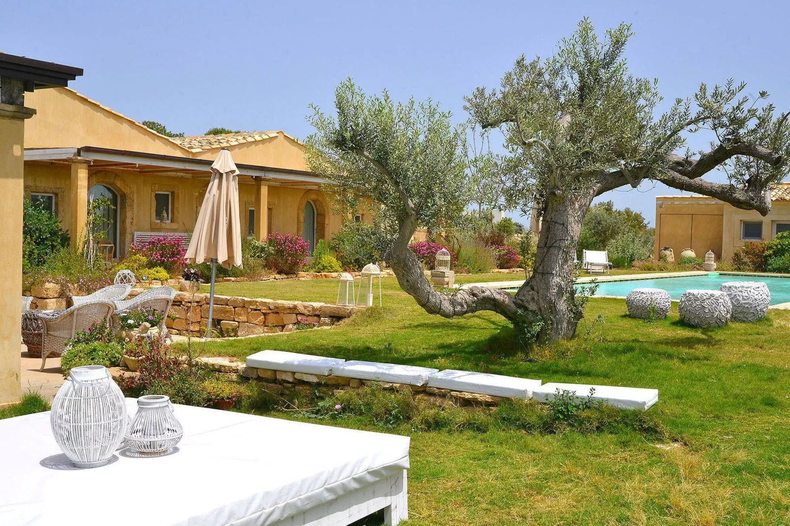 Riserva del Noce-Gardens summer