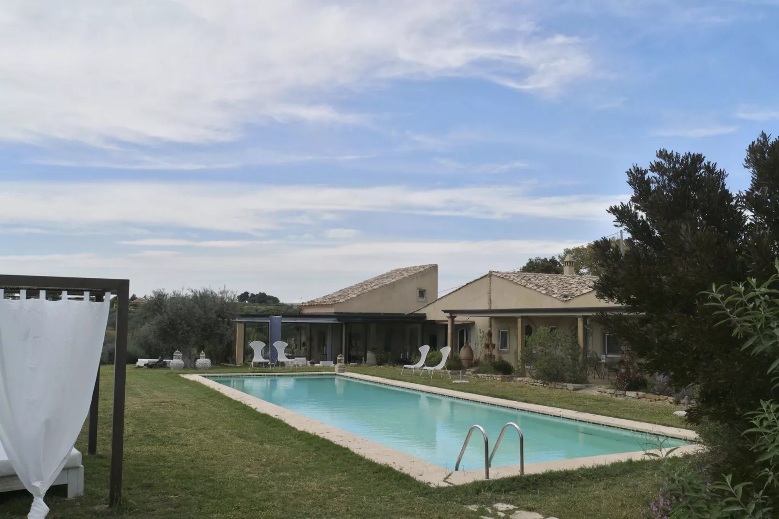 Riserva del Noce-Exterior summer