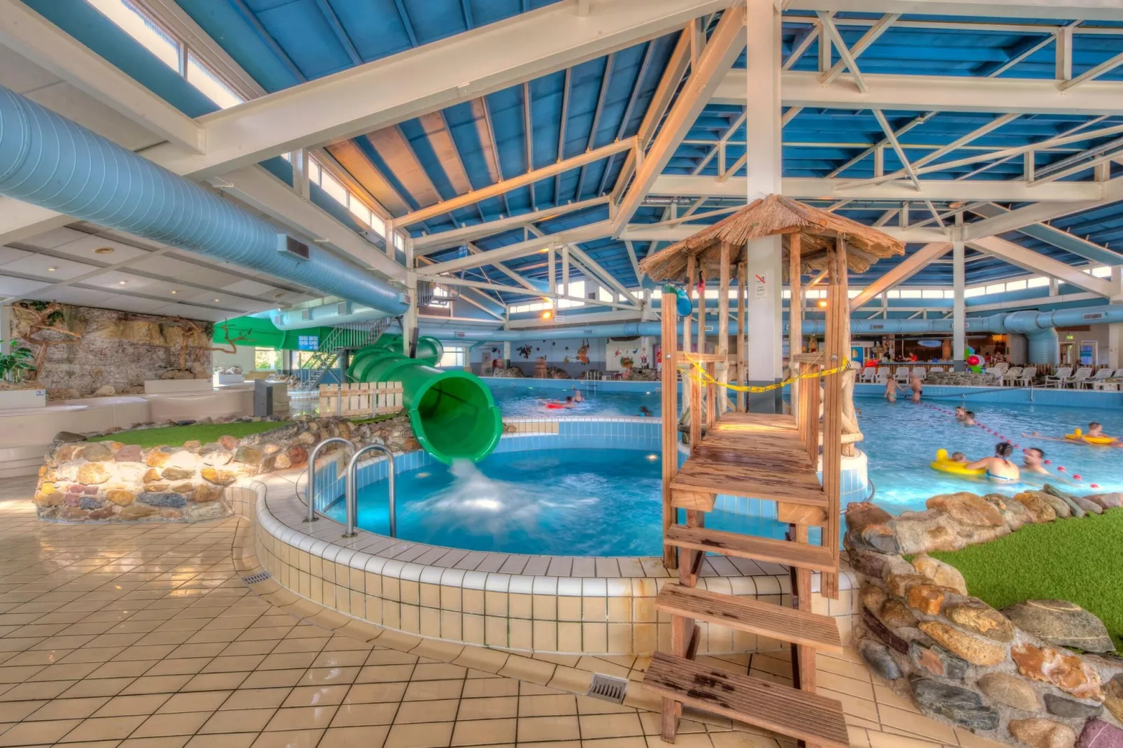 Vakantiepark Weerterbergen 9-Park facilities