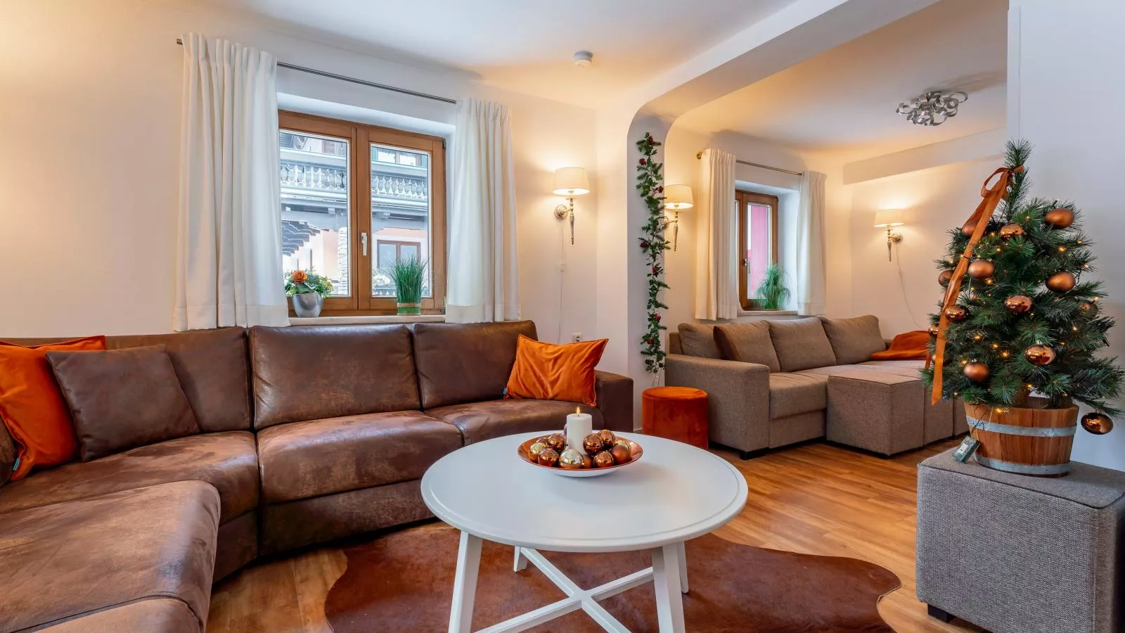 Neva Saalbach-Living room