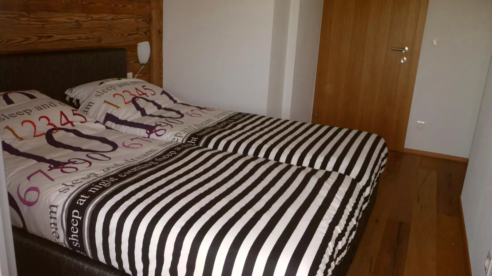 Noa-Bedroom