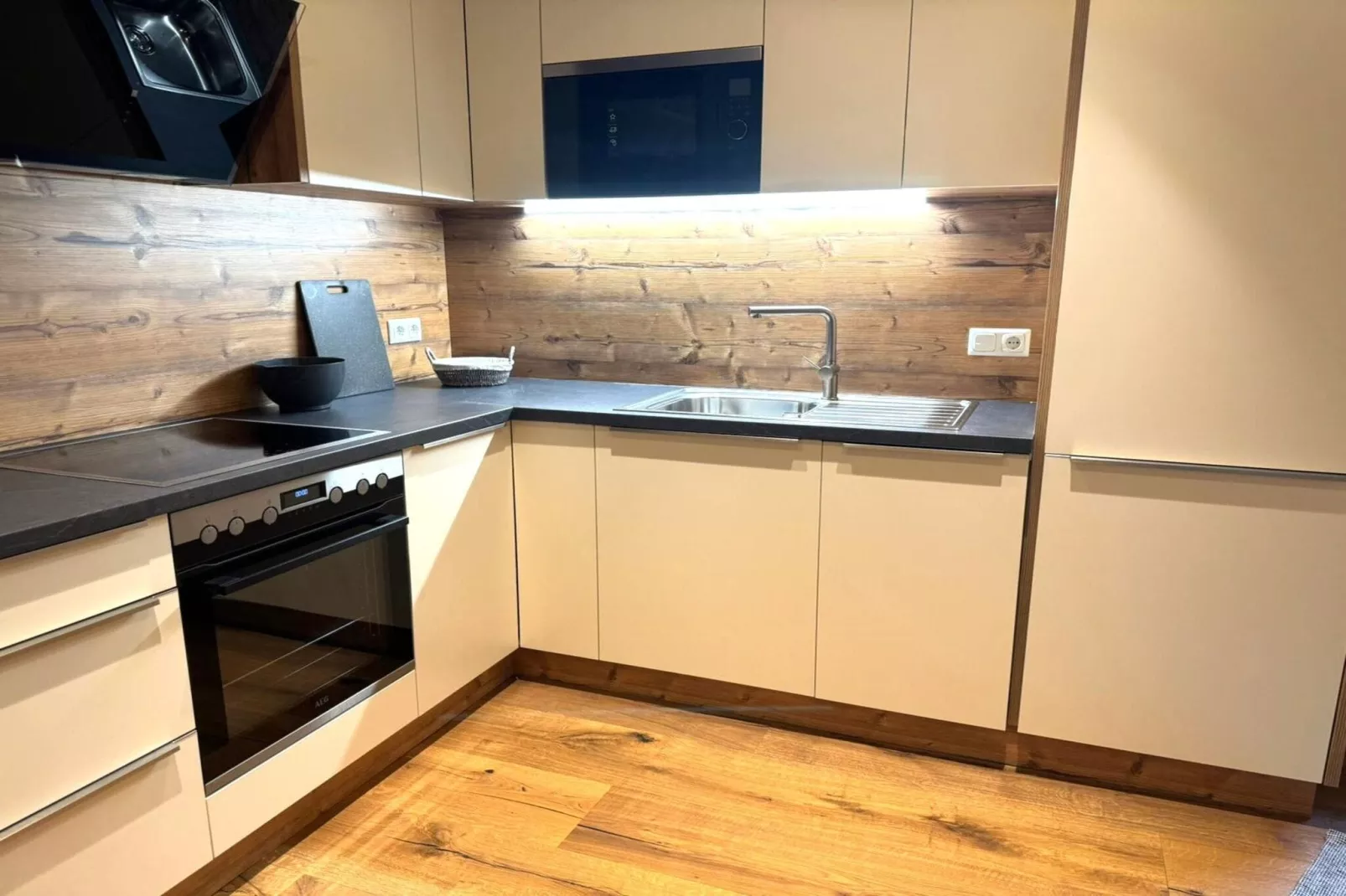 Apartment 6-Kitchen