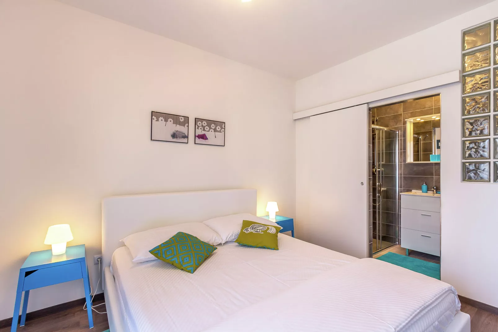 Veliki-Bedroom