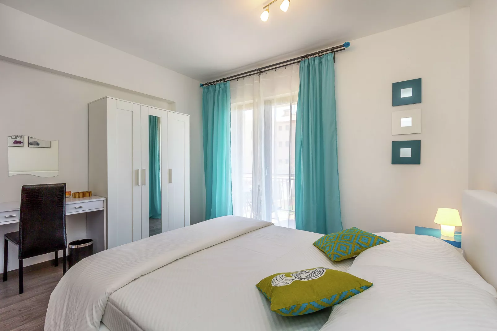 Veliki-Bedroom