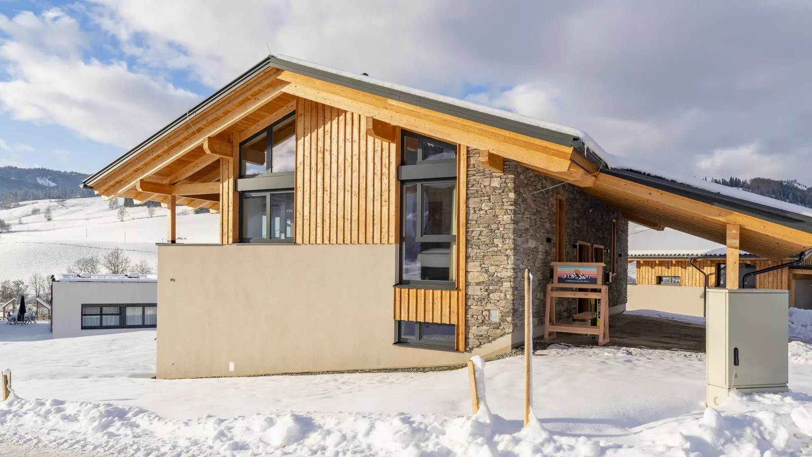 Grebenzen Lodge Pabstin 36B-Exterior winter