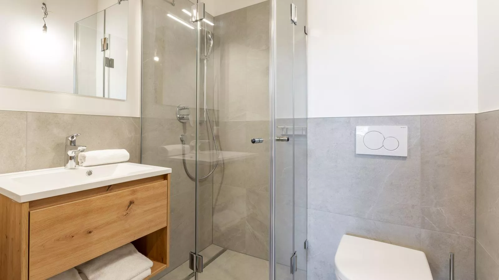 Grebenzen Top Chalet Mazzel-Bathroom