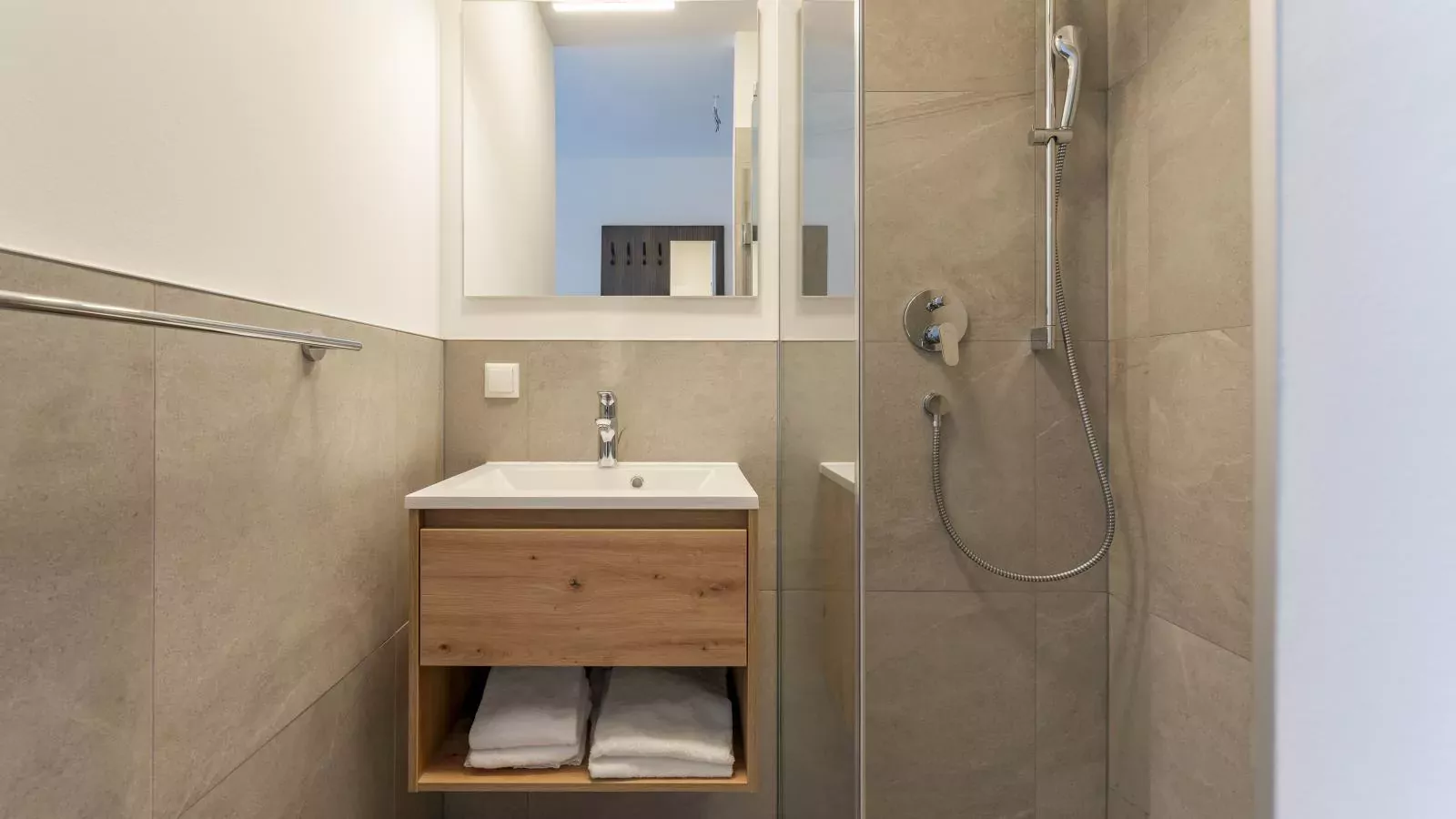 Grebenzen Top Chalet Mazzel-Bathroom