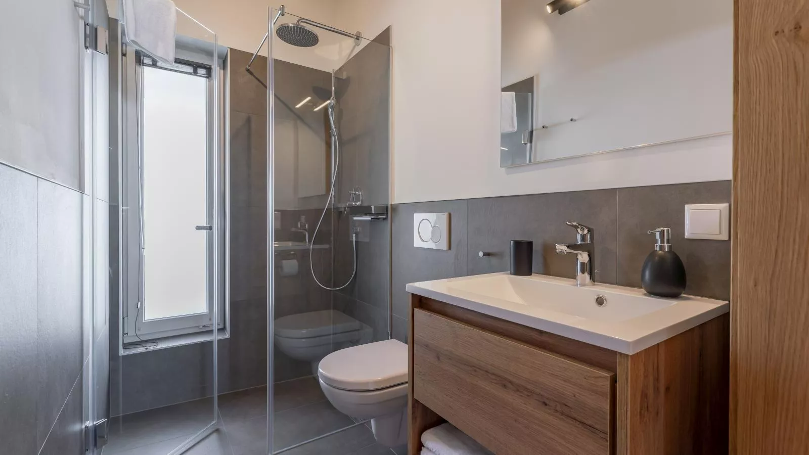 Alpenchalet Lambert-Bathroom