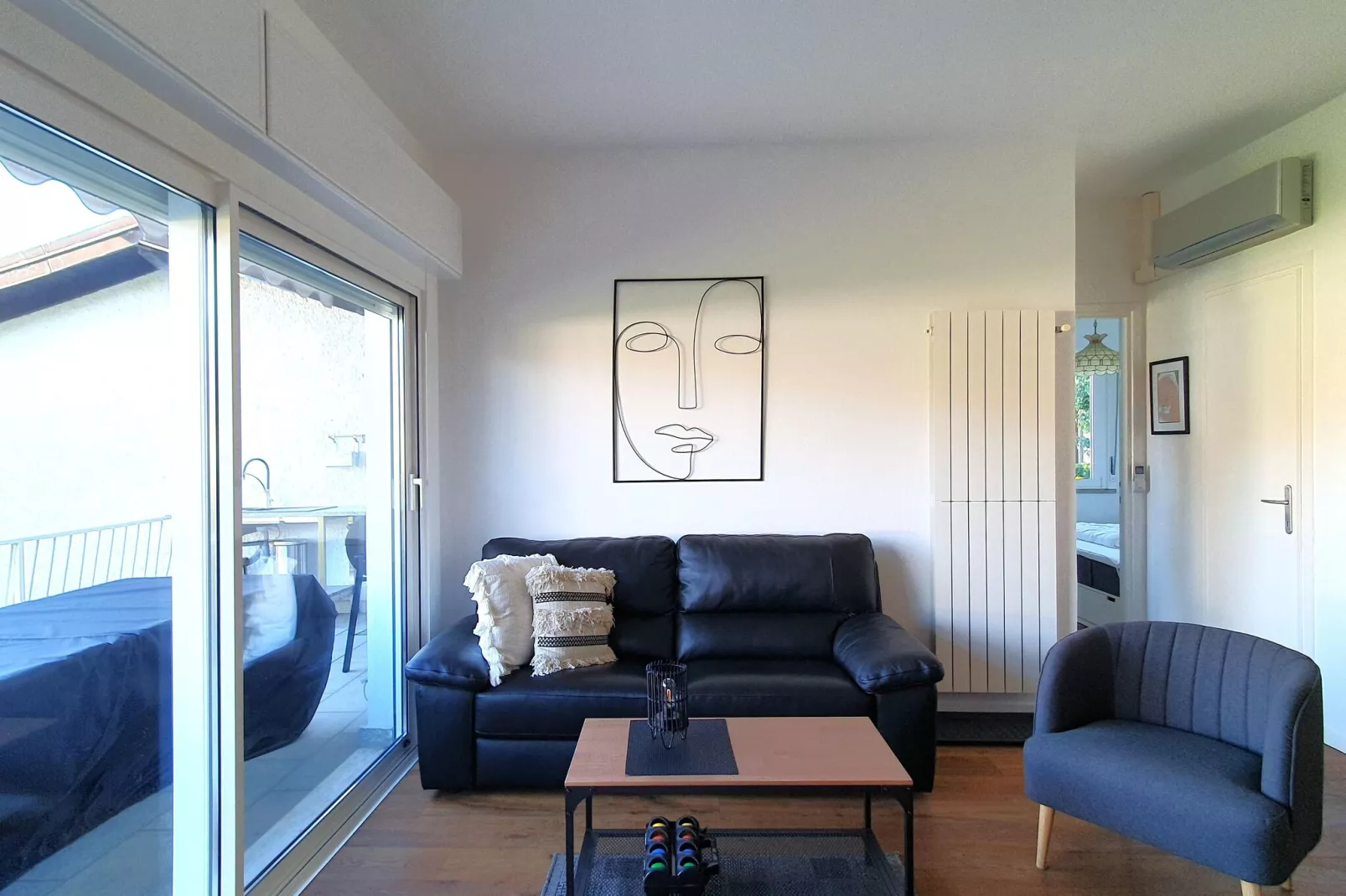 ROL8-Living room