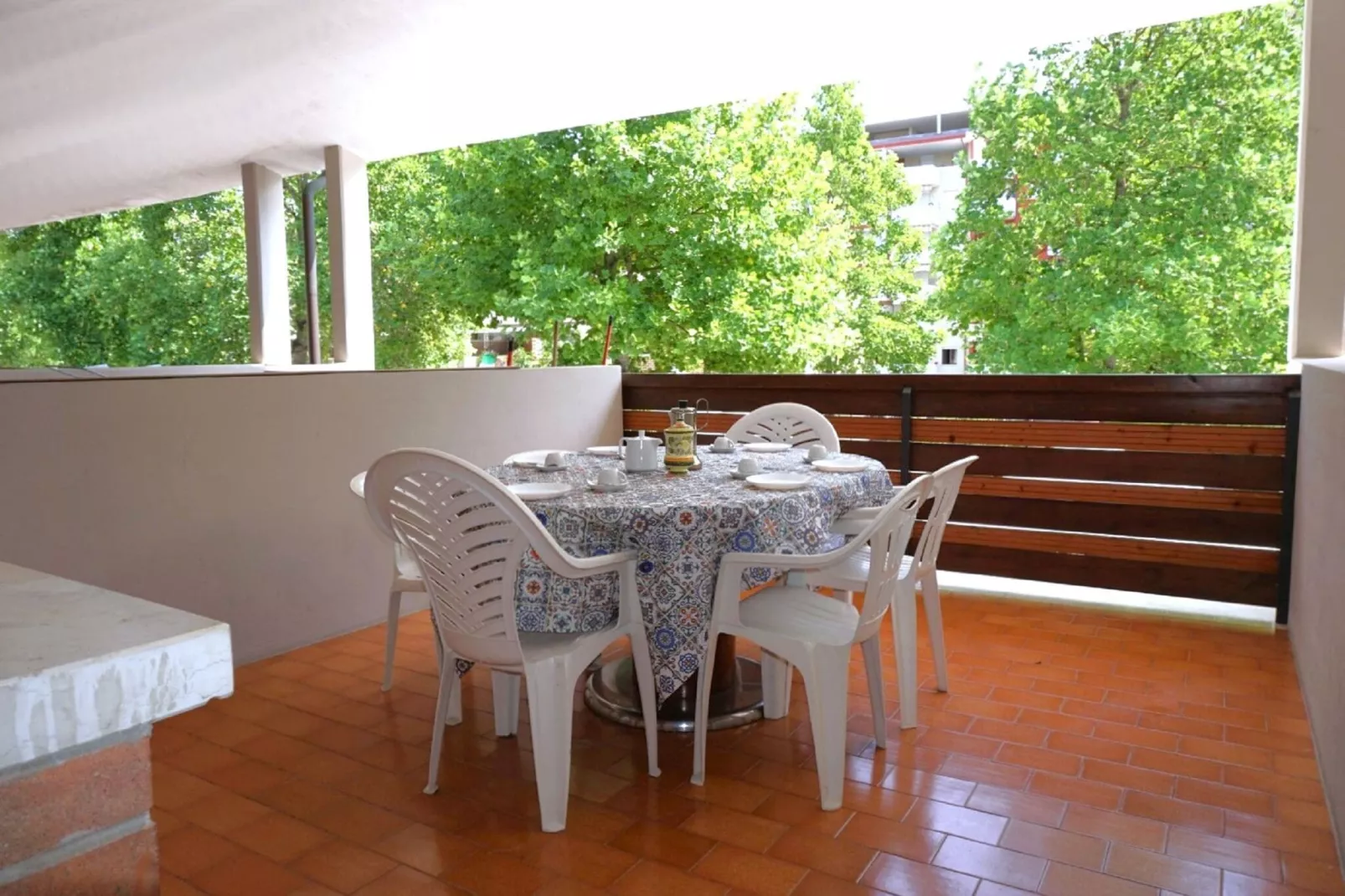 Centro Comm 3-Terrace balcony