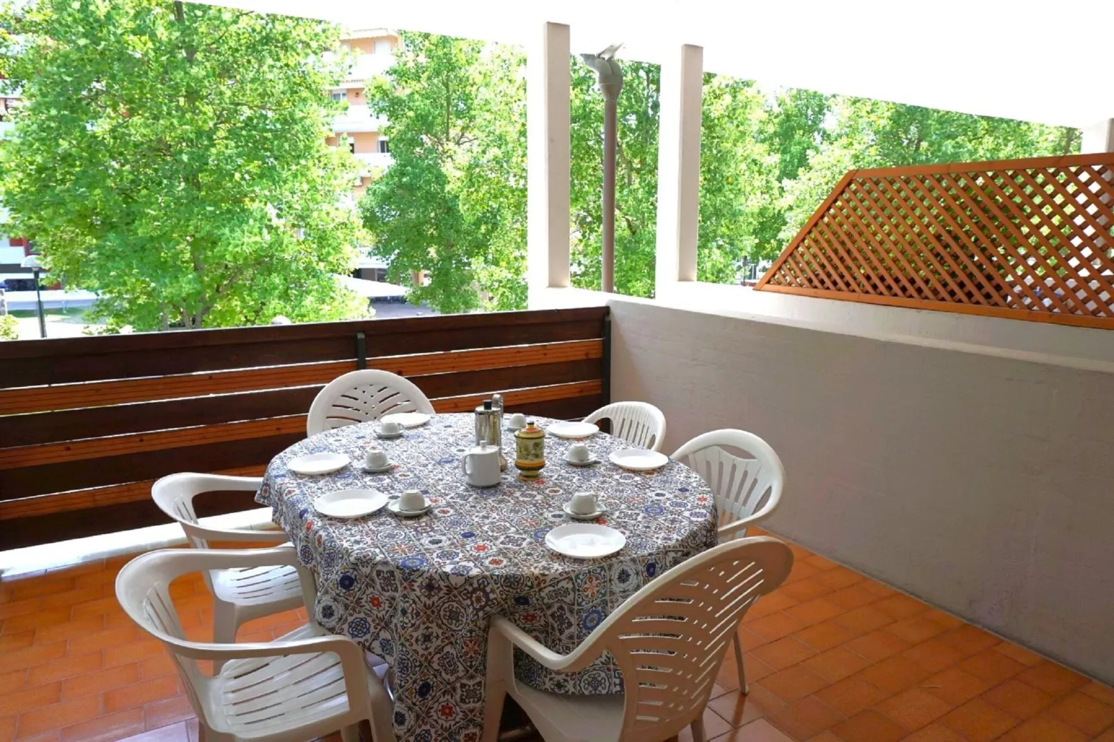 Centro Comm 3-Terrace balcony