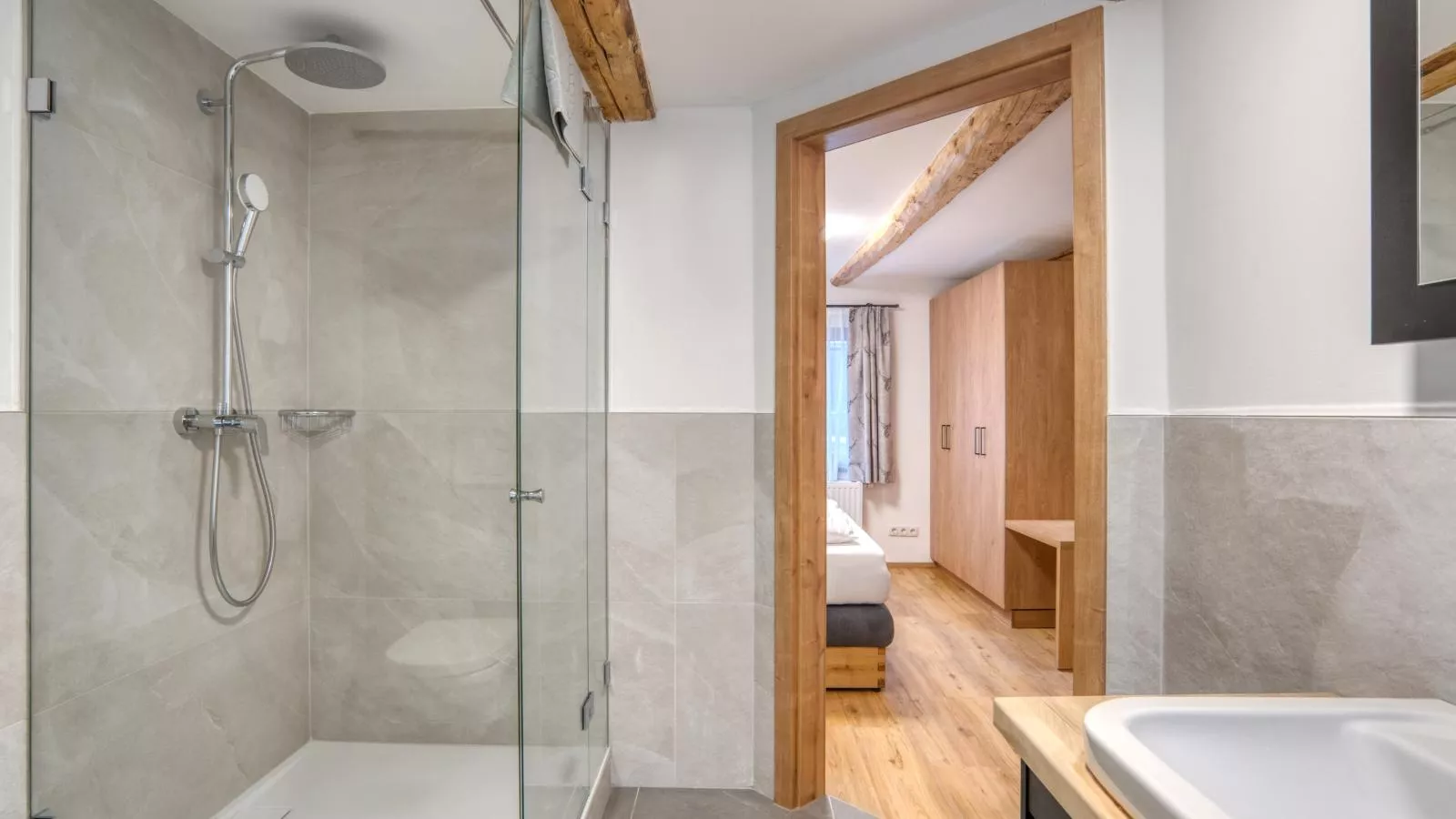 Chalet Bergglück-Bathroom