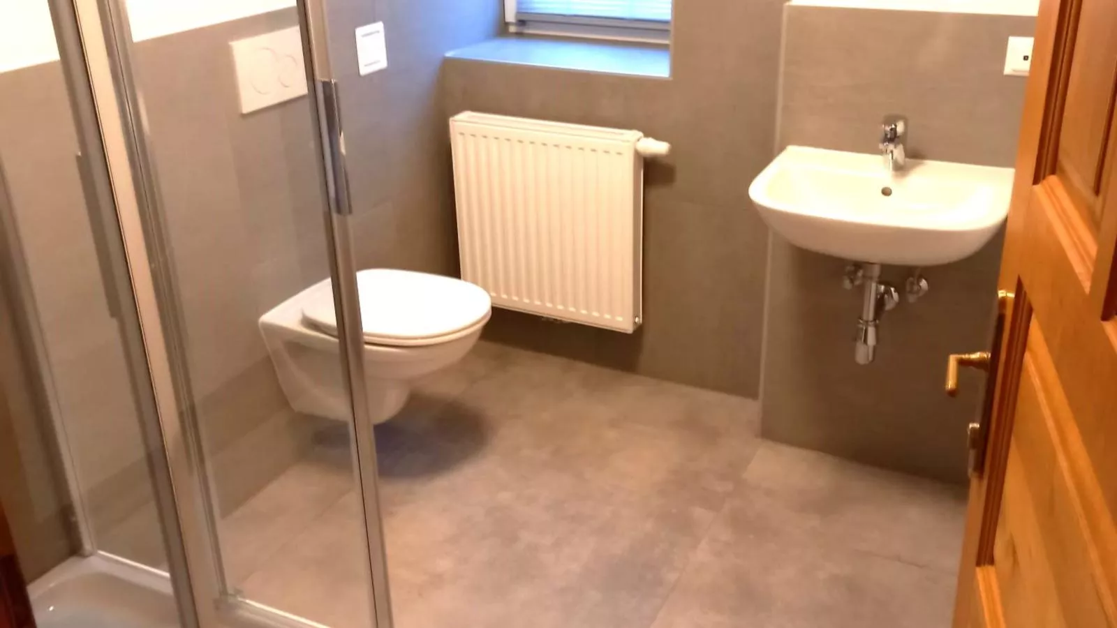 NRV Top 6-Bathroom