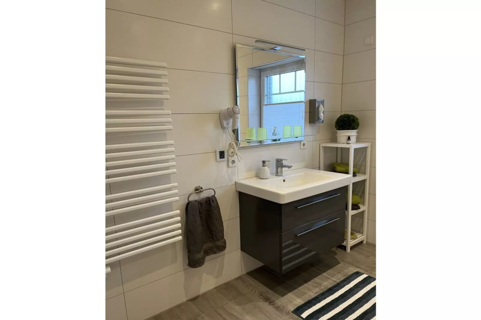 242340-Bathroom