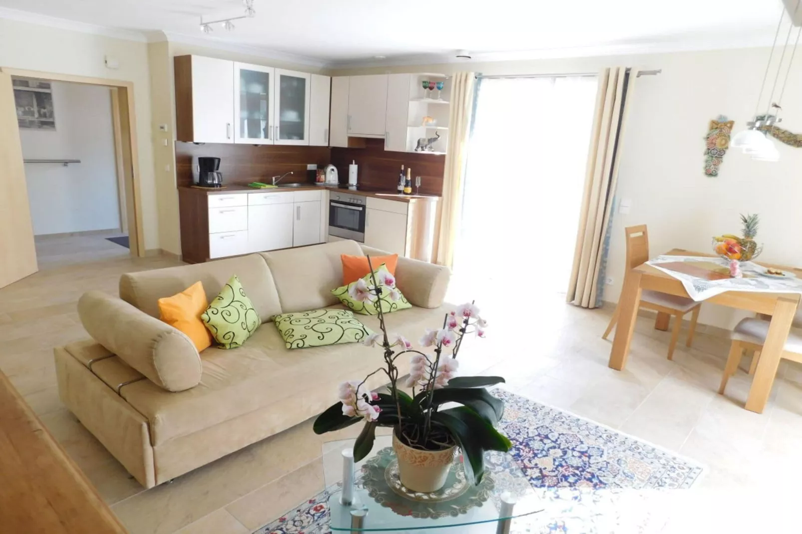 41016-Living room