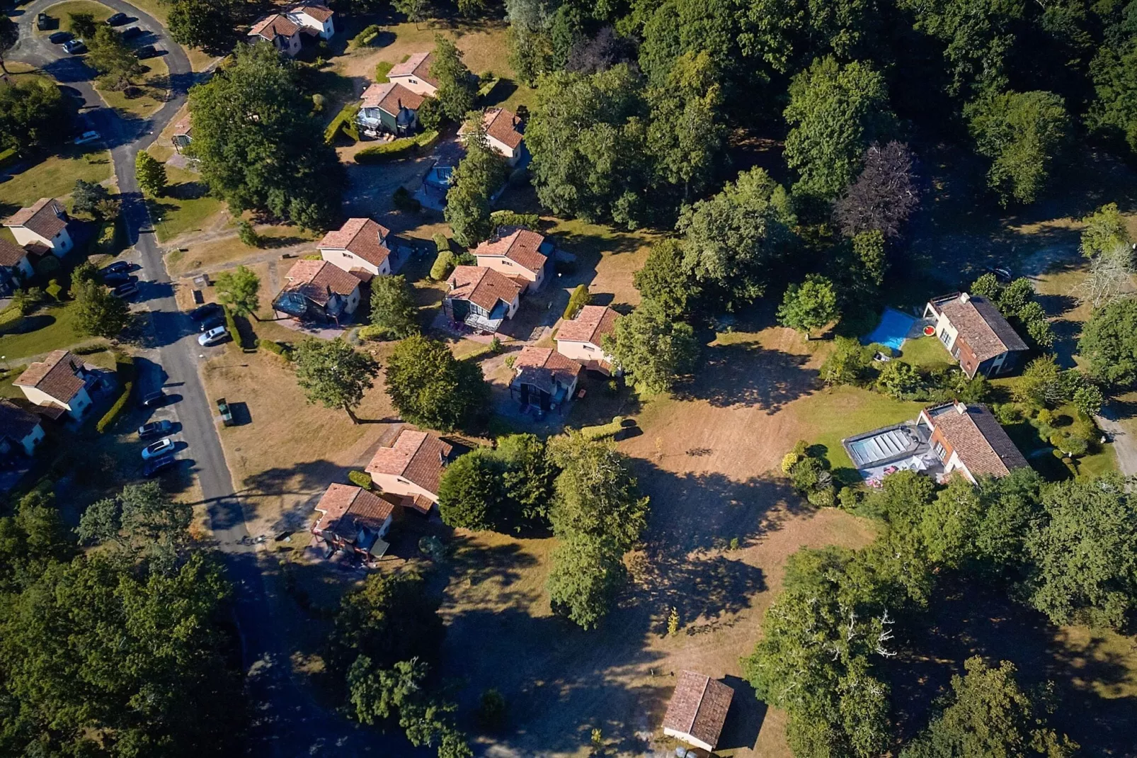 Château de Salles-Zones été à 1 km