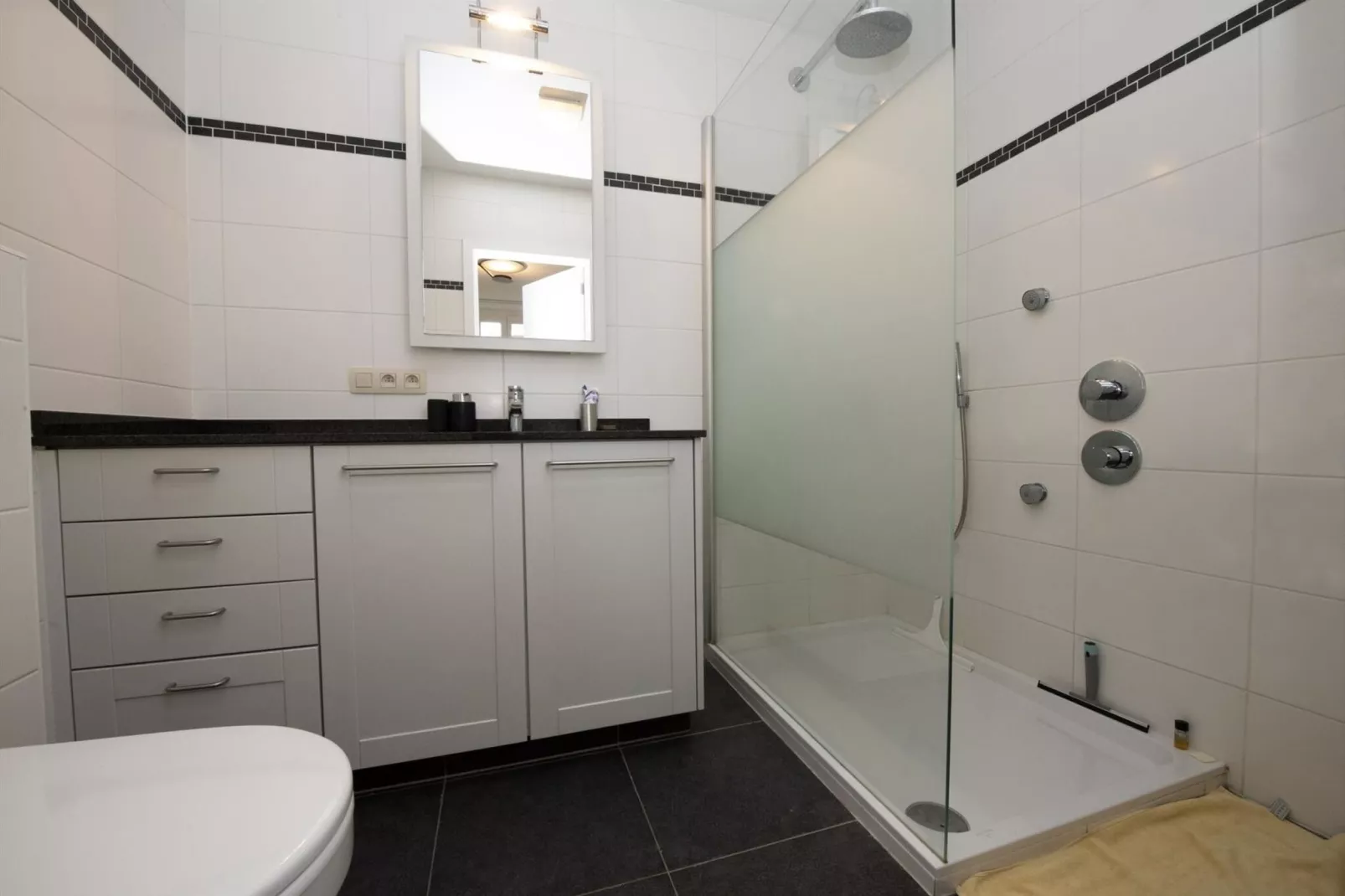 Les Dunes 0102-Bathroom