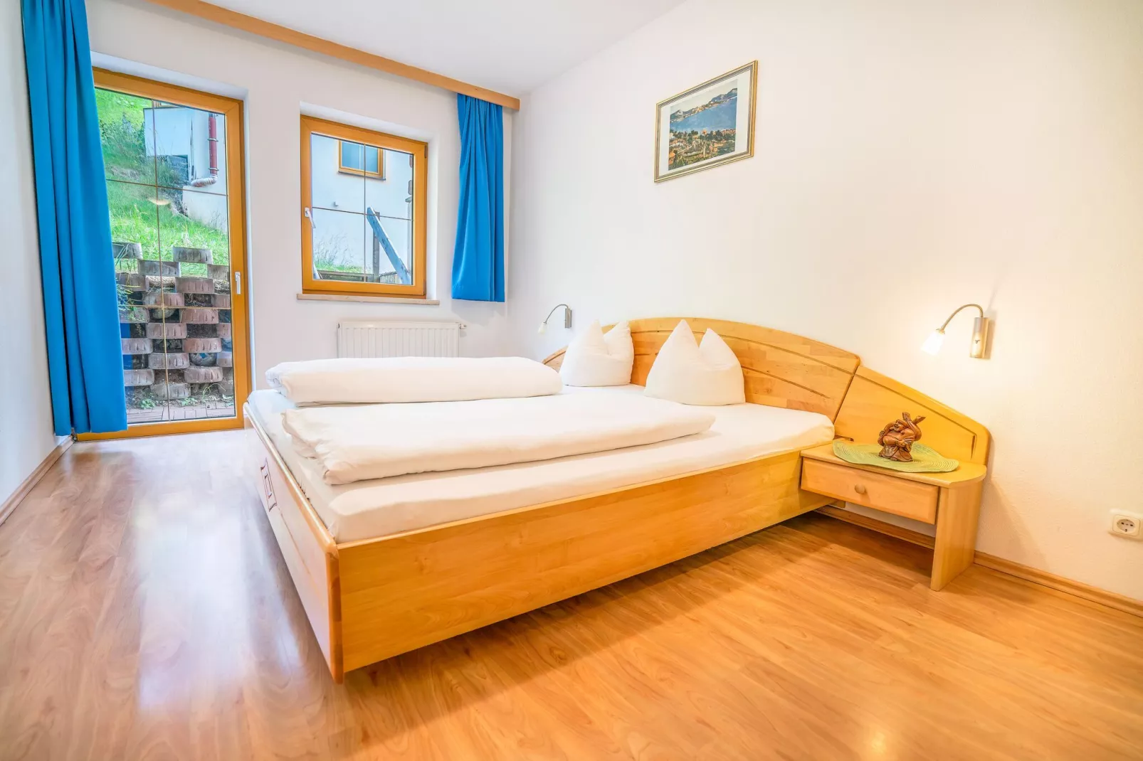 Apartment 18-Bedroom
