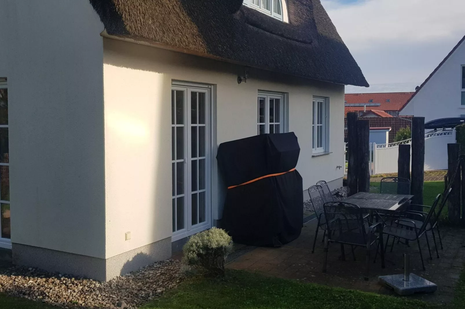 Ferienhaus Reetglück Wohlenberg-Terrace balcony