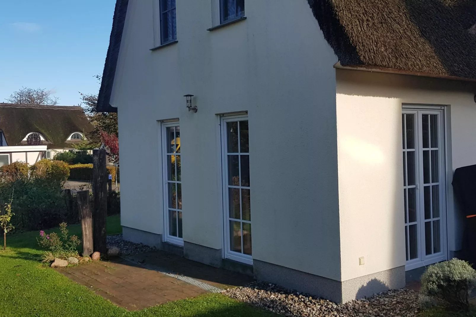 Ferienhaus Reetglück Wohlenberg-Exterior summer