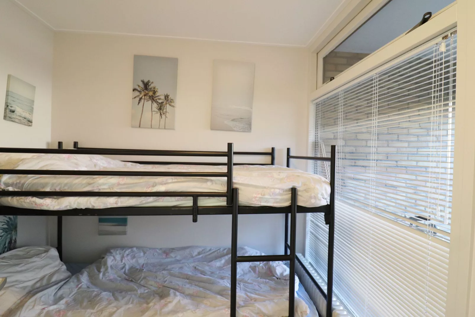 Appartement aan het meer in Heeg-Bedroom