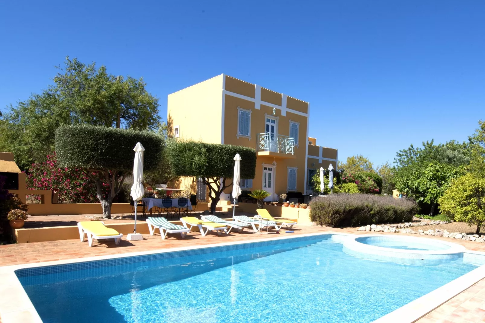 Quinta Amarela-Außenbereich Sommer