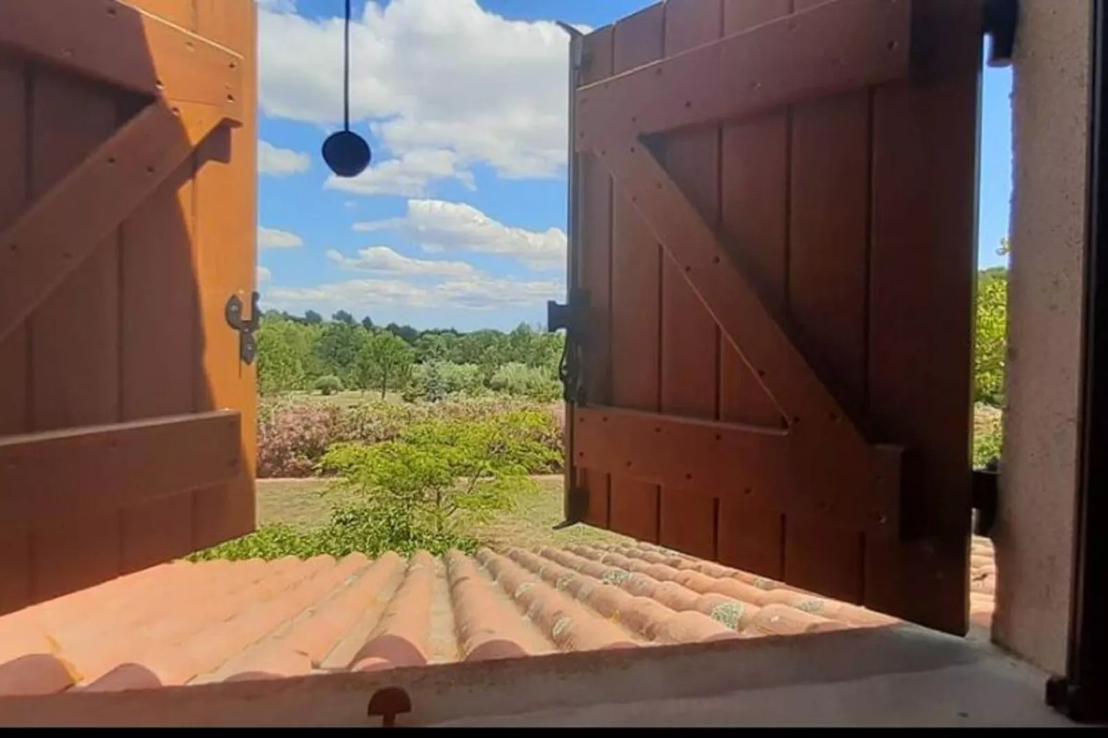 LA BOUSCADE GUESTHOUSE-View summer
