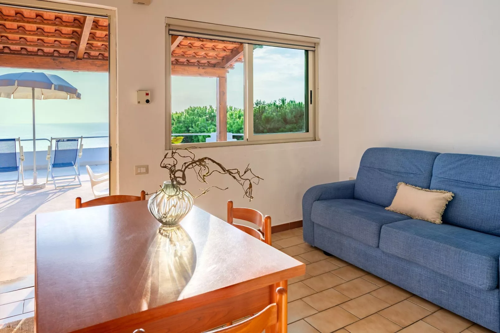 Resort Baia del Silenzio - Appartment 6 pax-Wohnzimmer