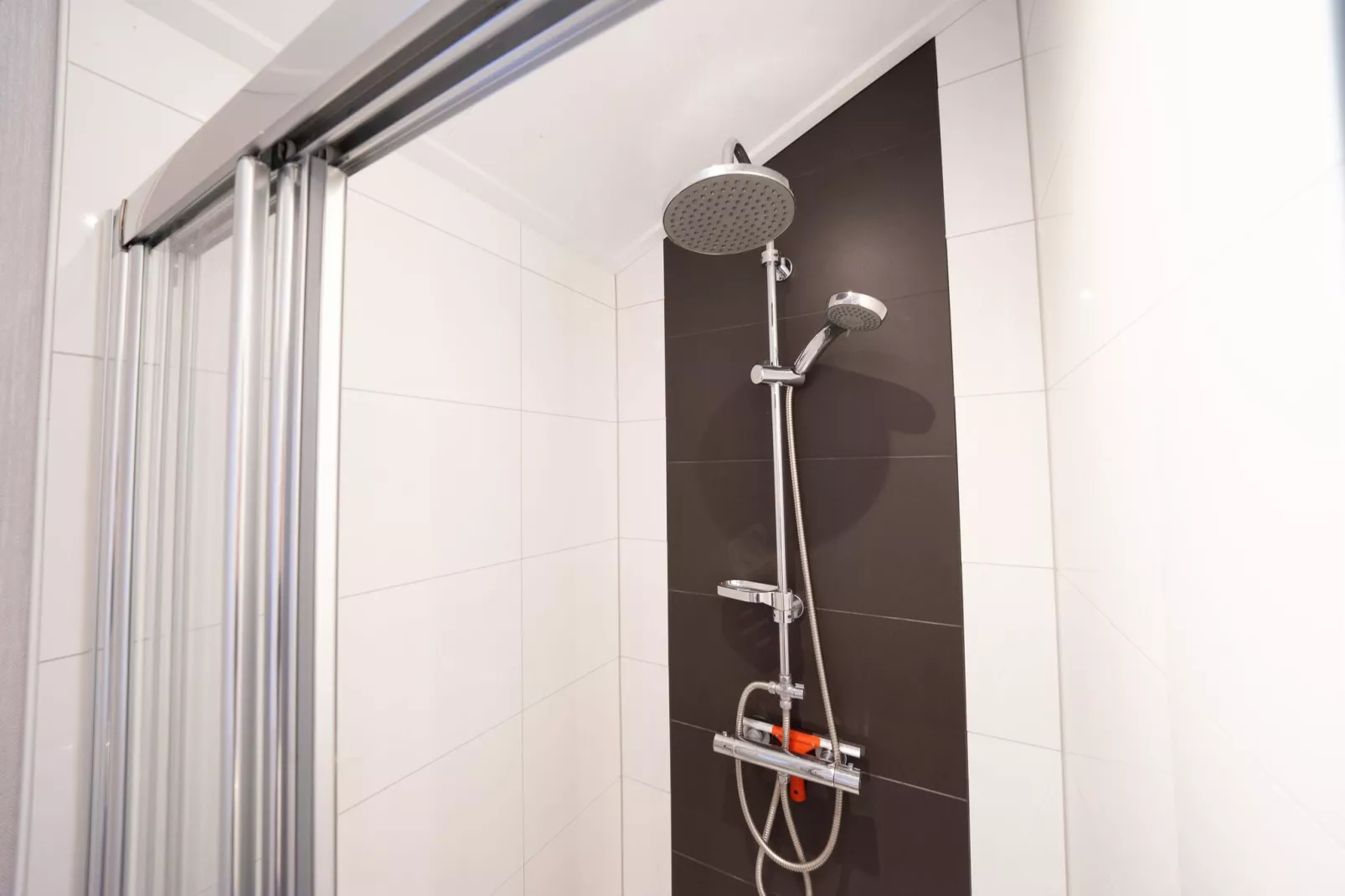 Resort De Wije Werelt 15-Bathroom