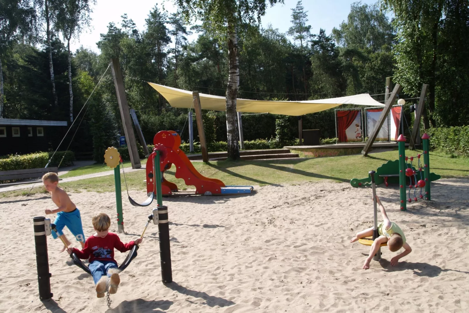 Resort De Wije Werelt 15-Park facilities