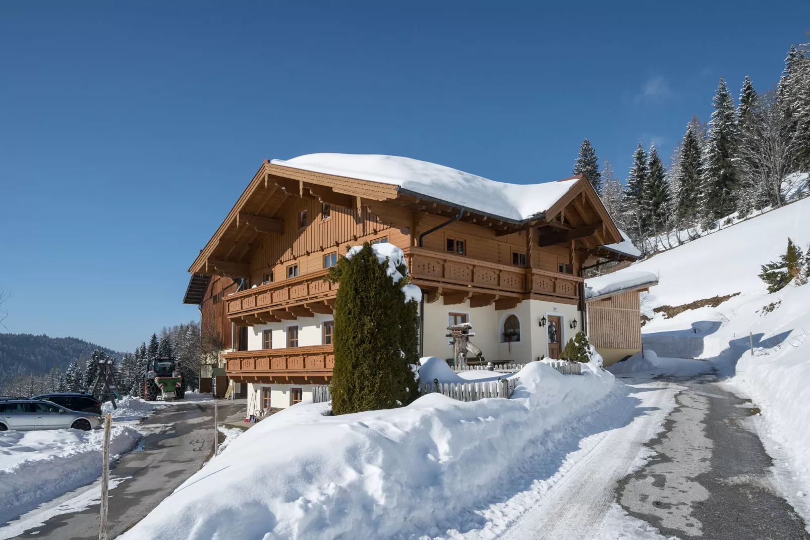 Landhaus Apartment-Exterior winter